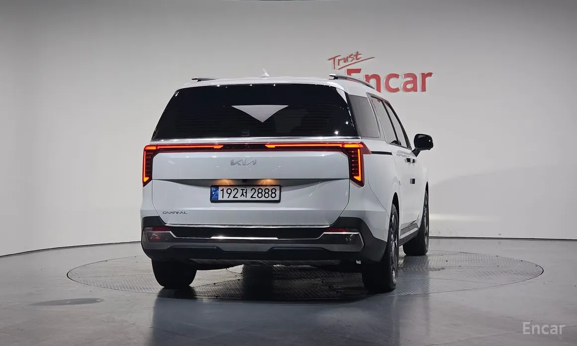 2023 Kia Carnival