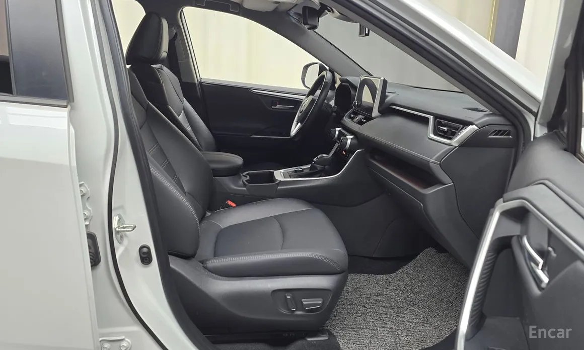 Toyota RAV4 2019 2,5 4WD Hybrid LTD