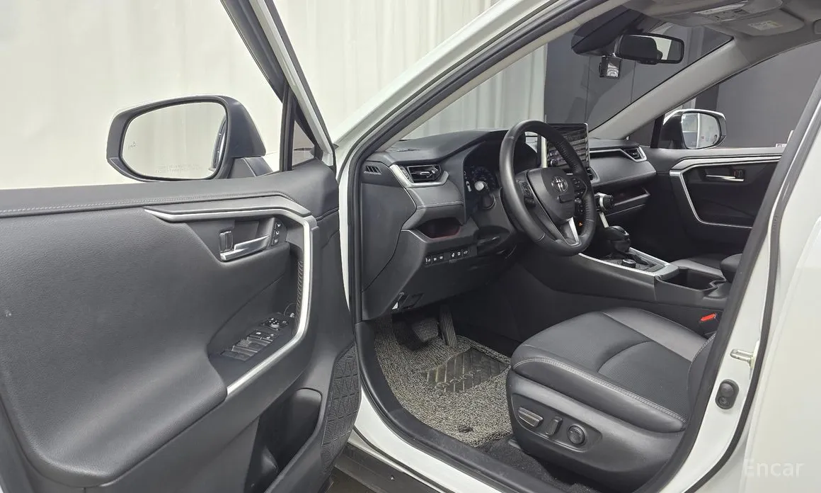 Toyota RAV4 2019 2,5 4WD Hybrid LTD