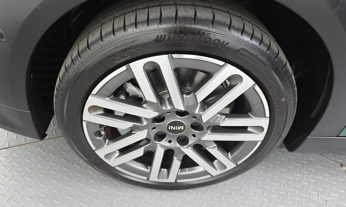 Mini Cooper 2024 5Door Classic