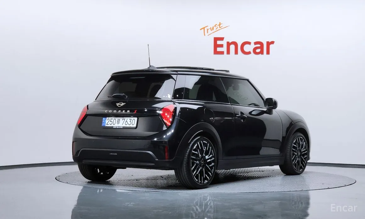 Mini Cooper 2024 Favoured