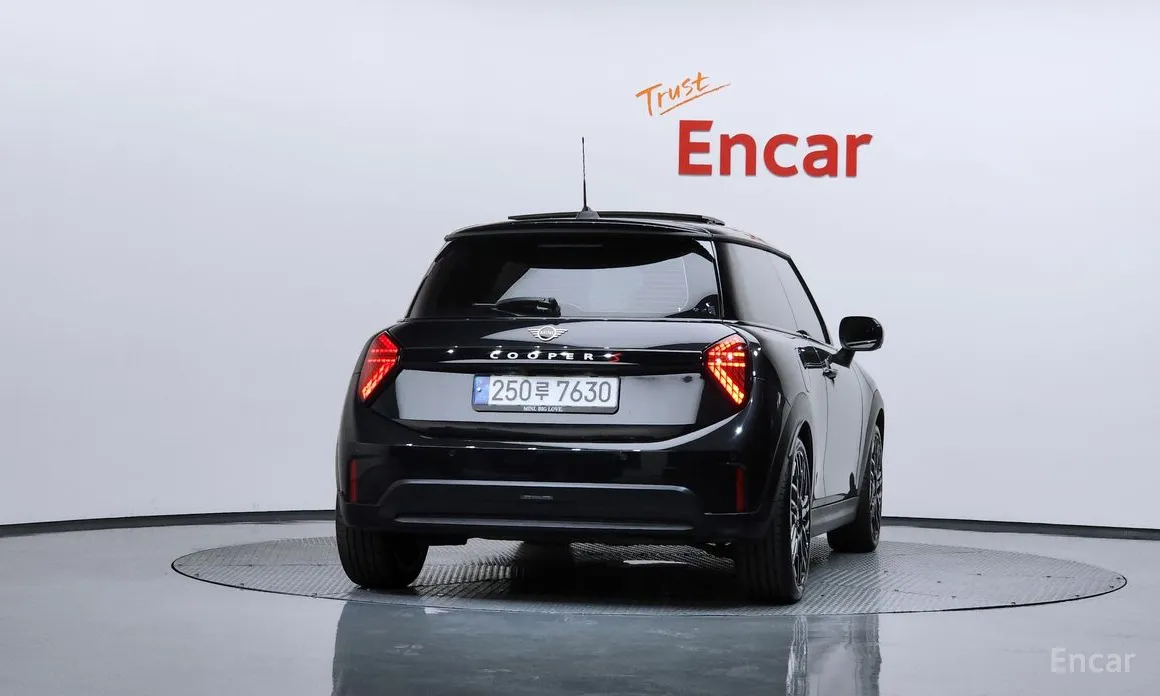 Mini Cooper 2024 Favoured