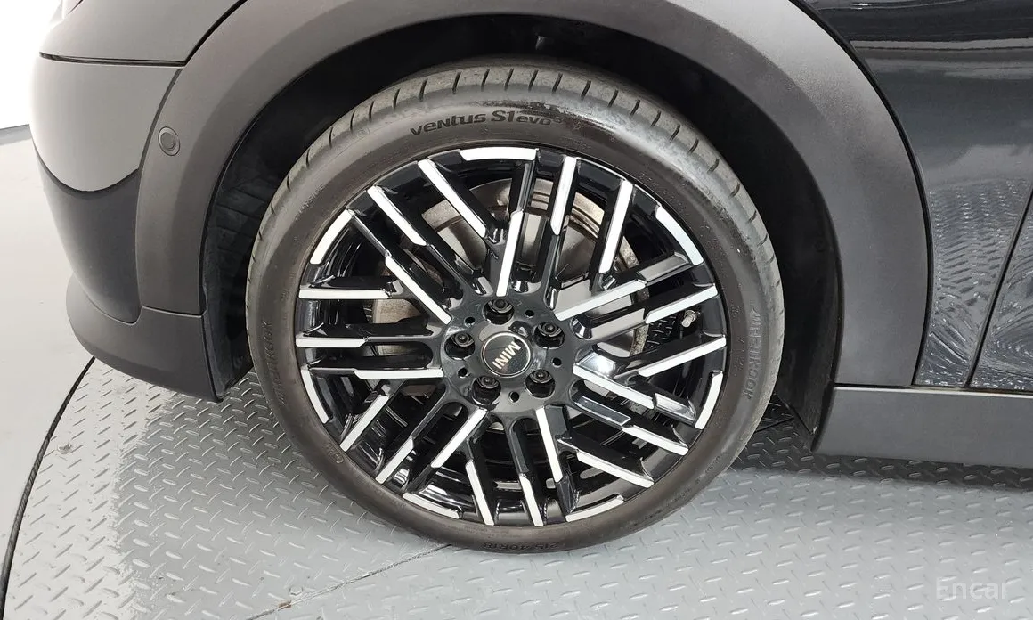 Mini Cooper 2024 Favoured