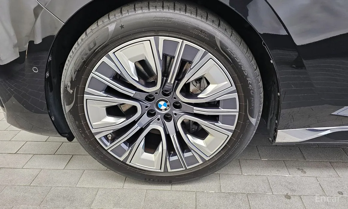 BMW 7 Series 2022 740i sDrive Design Pure Excellence