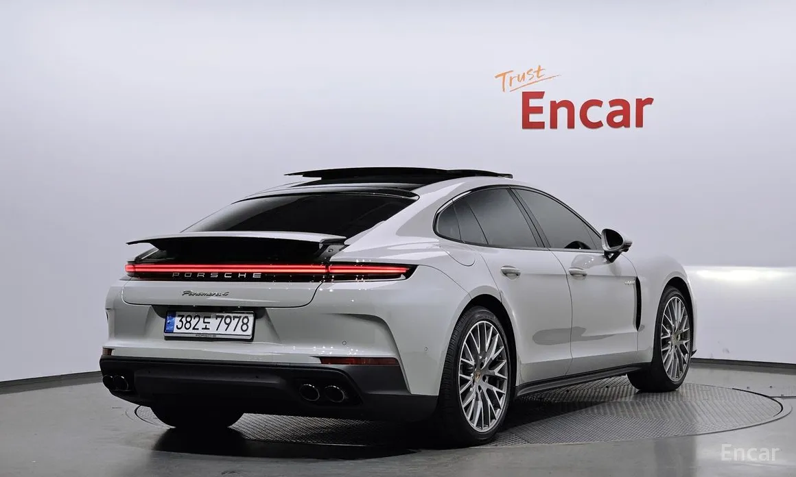 2024 Porsche Panamera