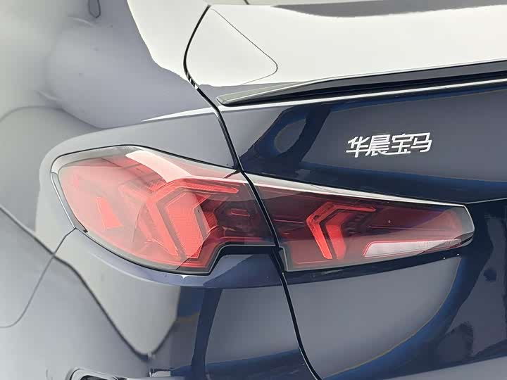 BMW 2 Series 2025 2025款 225L M运动曜夜套装