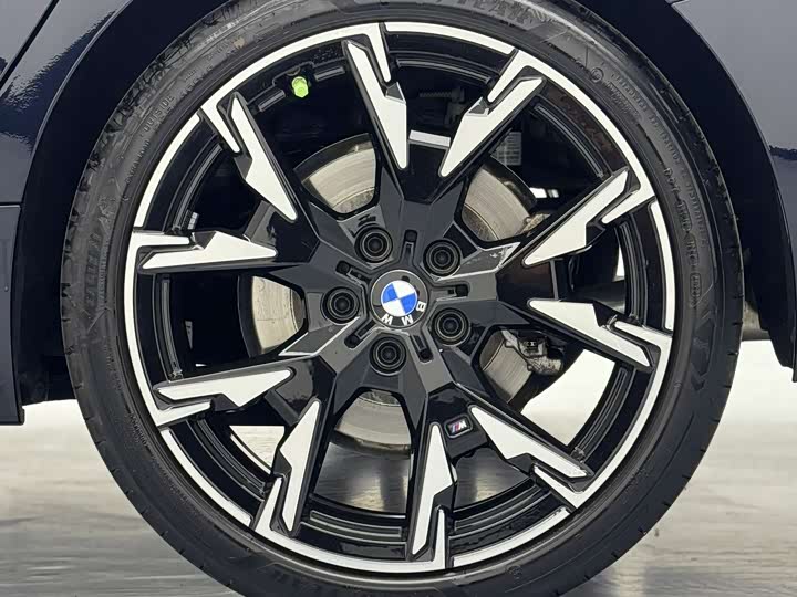 BMW 2 Series 2025 2025款 225L M运动曜夜套装