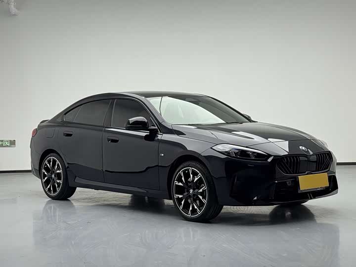 BMW 2 Series 2025 2025款 225L M运动曜夜套装