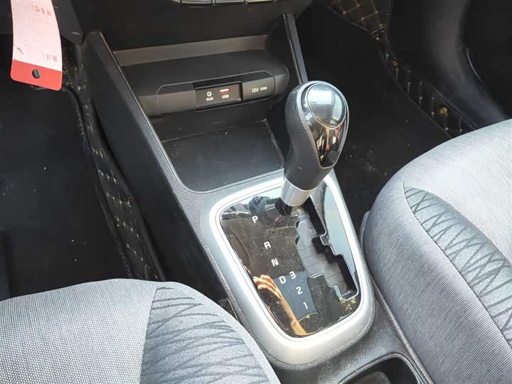 Kia Pegas 2020 2020款 改款 1.4L 自动舒适天窗版