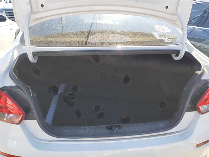 Kia Pegas 2020 2020款 改款 1.4L 自动舒适天窗版