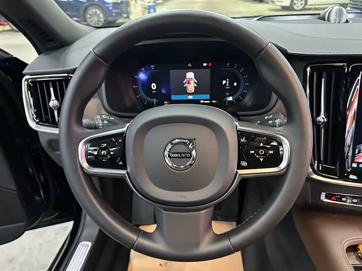 Volvo S90 2025 2025款 B5 智雅豪华版