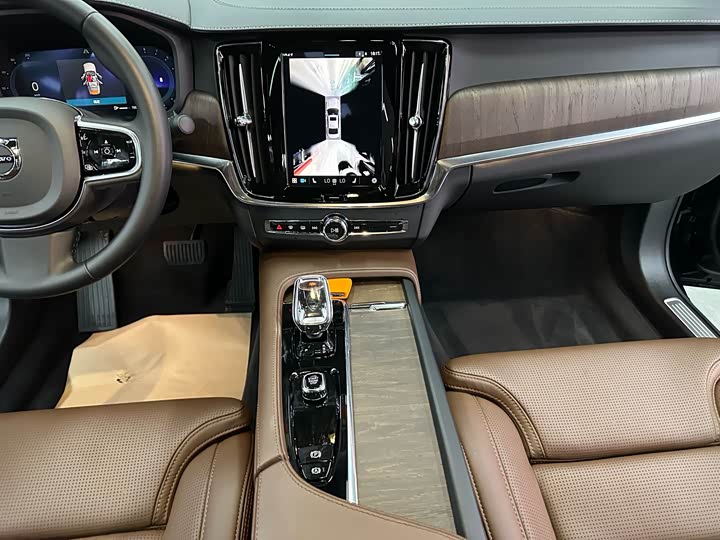 Volvo S90 2025 2025款 B5 智雅豪华版
