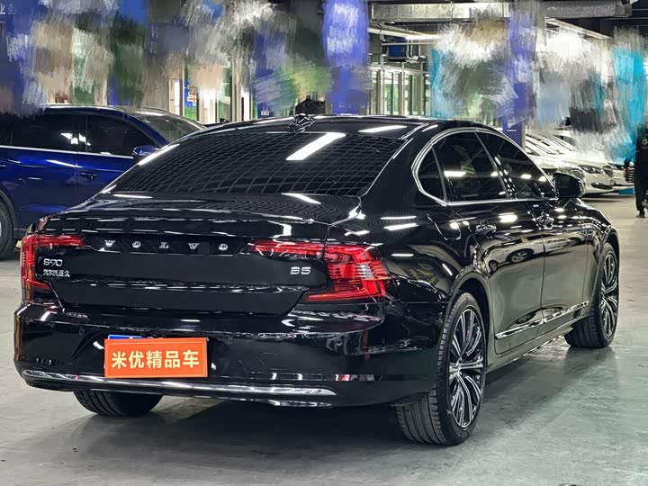 Volvo S90 2025 2025款 B5 智雅豪华版