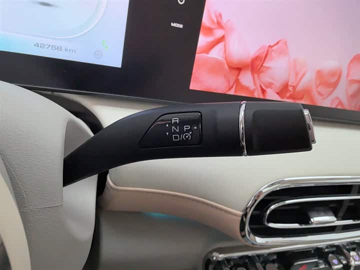 Ora Ballet Cat 2022 2022款 401km 胡桃夹子版