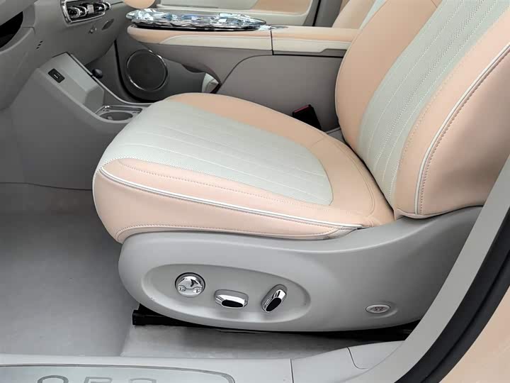 Ora Ballet Cat 2022 2022款 401km 胡桃夹子版