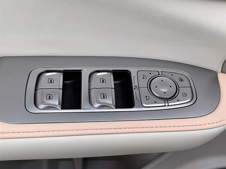 Ora Ballet Cat 2022 2022款 401km 胡桃夹子版