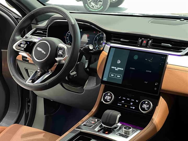 Jaguar F-Pace 2024 2024款 P250 R-Dynamic SE