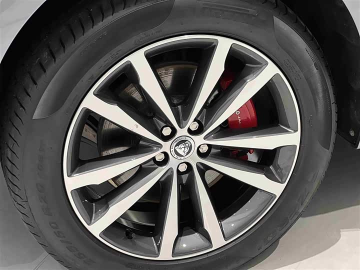 Jaguar F-Pace 2024 2024款 P250 R-Dynamic SE