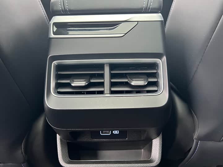 Geely Preface 2025 2025款 东方曜 2.0TD 望月版