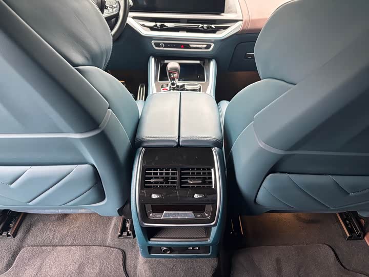 BMW XM 2023 2023款 基本型