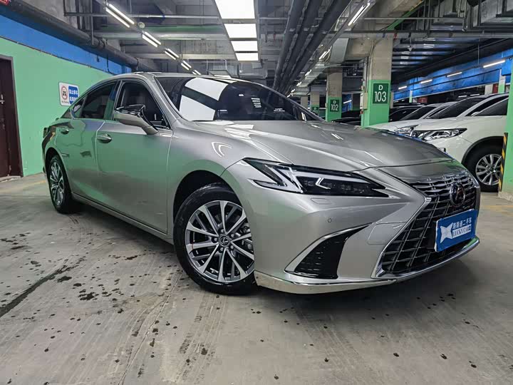 Lexus ES 2025 2025款 200 臻享版