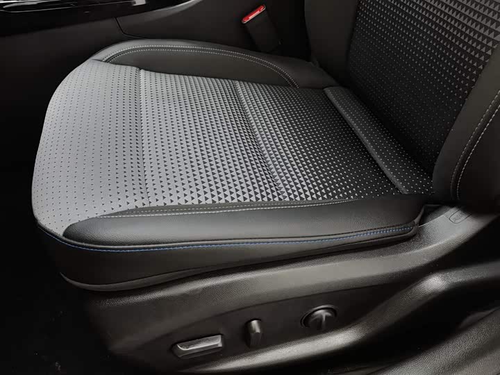 Chevrolet Seeker 2022 2022款 1.5T CVT潮智版