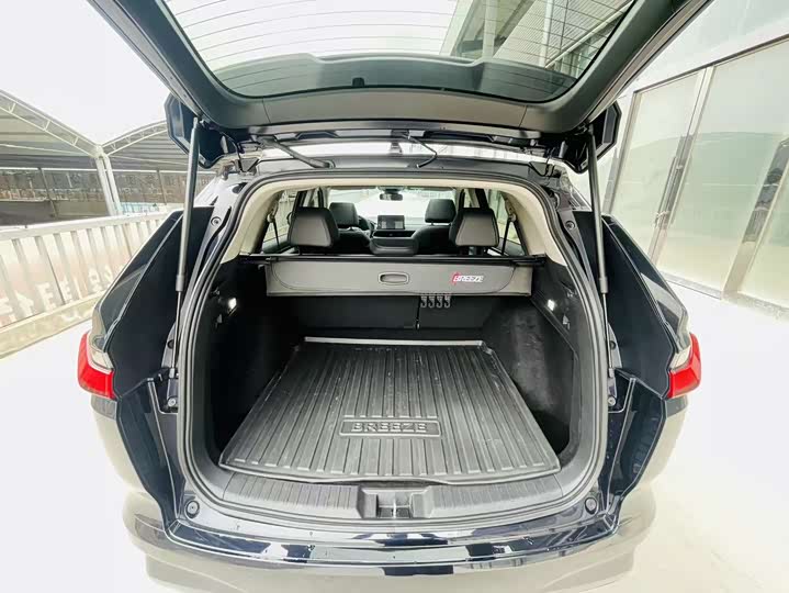 Honda Breeze 2025 2025款 240TURBO 两驱豪华版 5座