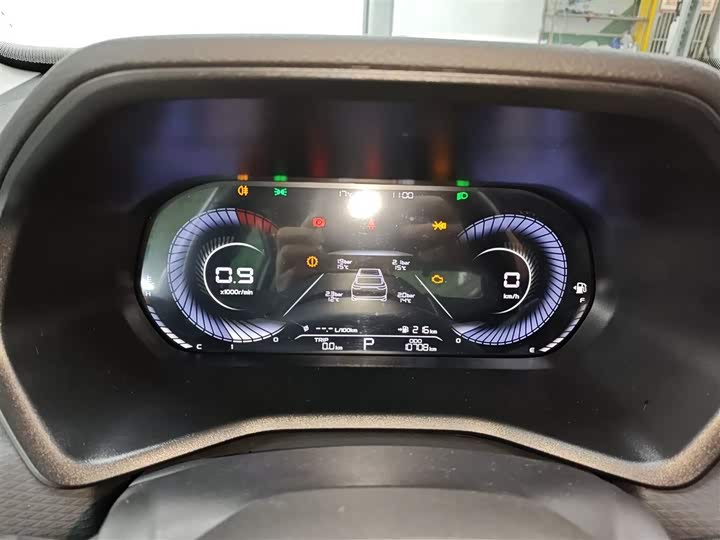 Geely Emgrand 2025 2025款 第4代 1.5L CVT尊贵型