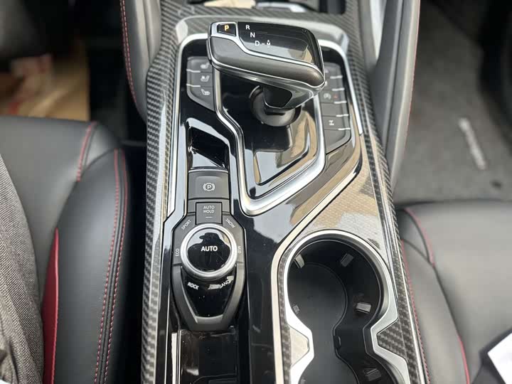 Maxus D90 Pro 2021 2021款 2.0T 柴油四驱畅享版 5座