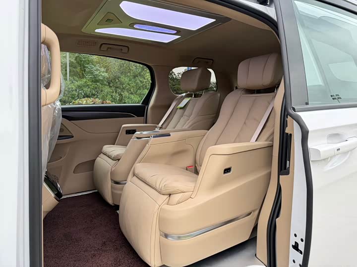 Buick GL8 ES 2025 2025款 陆上公务舱 舒适DG版