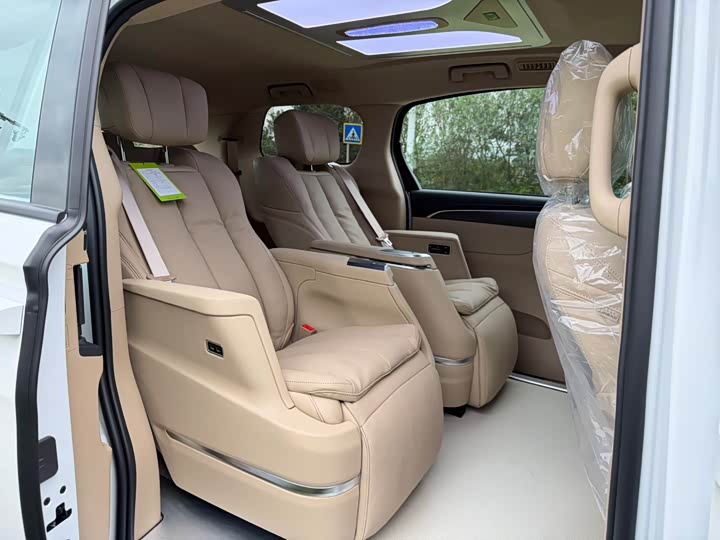 Buick GL8 ES 2025 2025款 陆上公务舱 舒适DG版