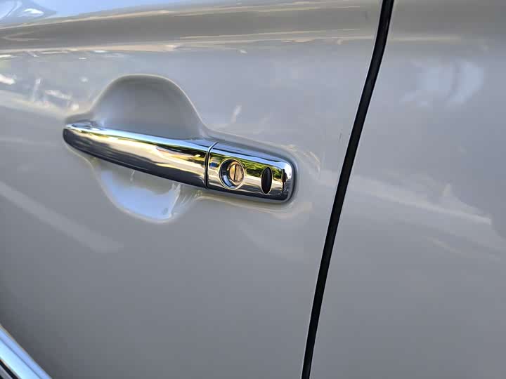 Mitsubishi Outlander 2021 2021款 2.4L 四驱致享版 7座