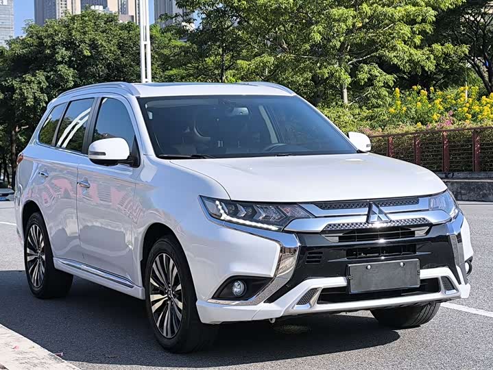 2021 Mitsubishi Outlander