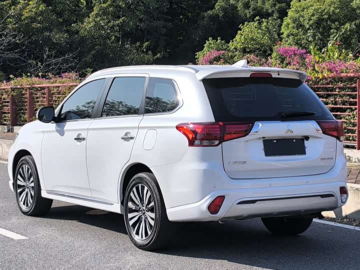 2021 Mitsubishi Outlander