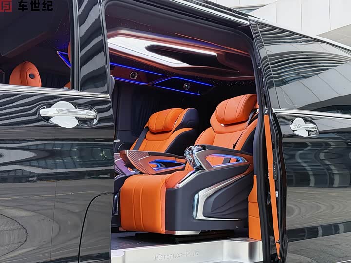 Mercedes-Benz Vito 2024 2024款 2.0T 商务版 7座