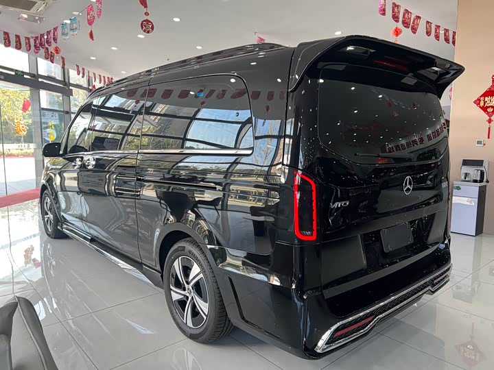 Mercedes-Benz Vito 2024 2024款 2.0T 商务版 7座