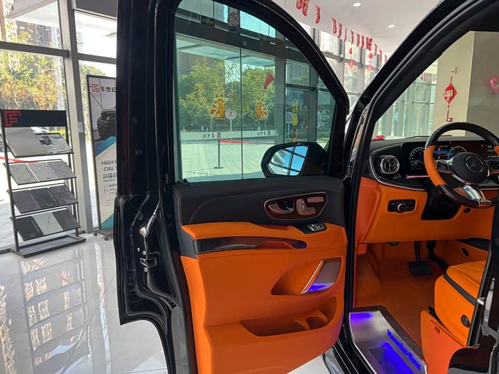 Mercedes-Benz Vito 2024 2024款 2.0T 商务版 7座