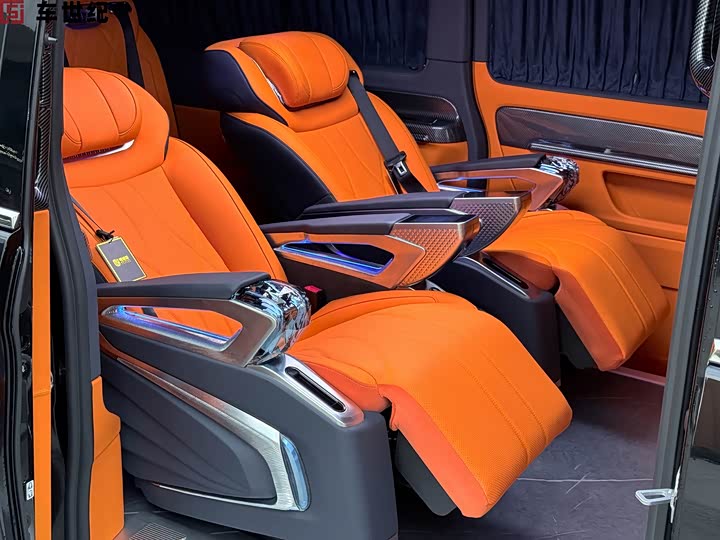 Mercedes-Benz Vito 2024 2024款 2.0T 商务版 7座