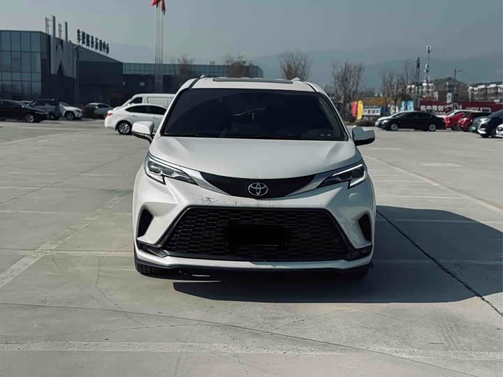 Toyota Granvia 2024 2024款 2.5L混动 尊贵PLUS版