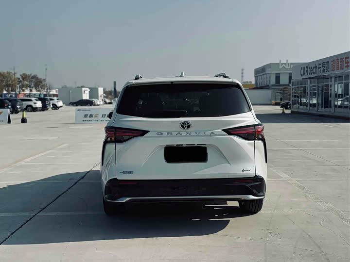 Toyota Granvia 2024 2024款 2.5L混动 尊贵PLUS版