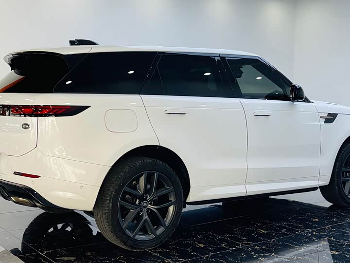 Land Rover Range Rover Sport 2024 2024款 400PS Dynamic SE