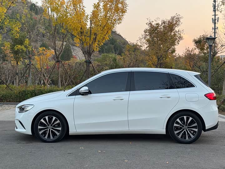 Mercedes-Benz B-Class 2022 2022款 B 180 时尚型