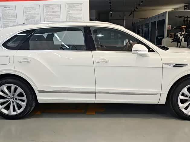 Bentley Bentayga 2024 2024款 4.0T V8 长轴距版