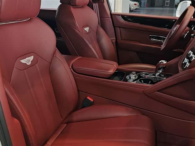 Bentley Bentayga 2024 2024款 4.0T V8 长轴距版