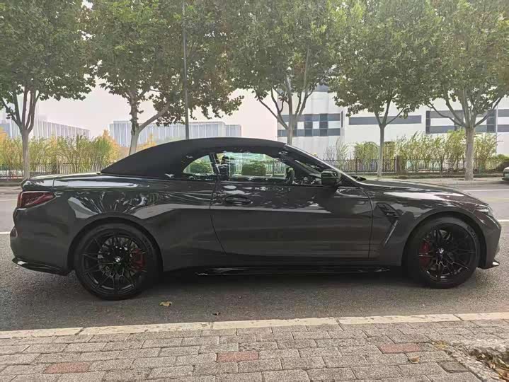 BMW M4 2024 2024款 M4敞篷轿跑车 M xDrive 雷霆版