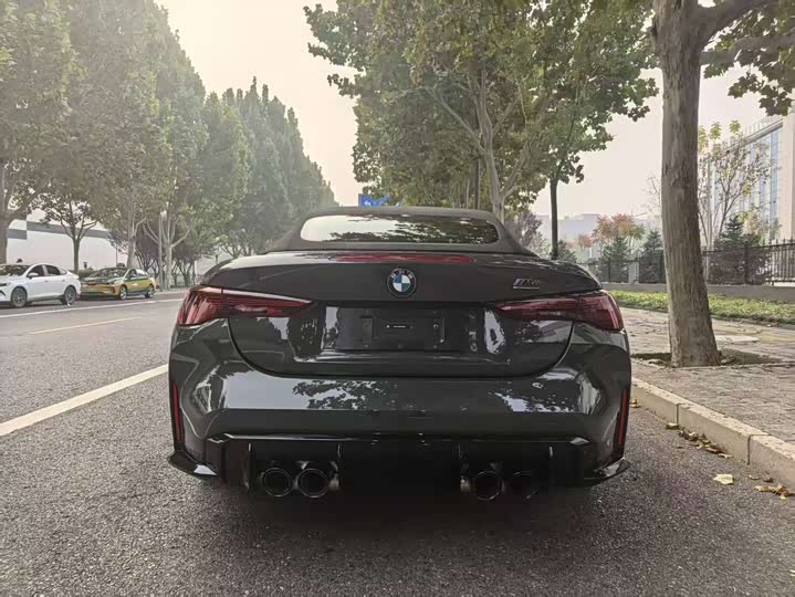 BMW M4 2024 2024款 M4敞篷轿跑车 M xDrive 雷霆版