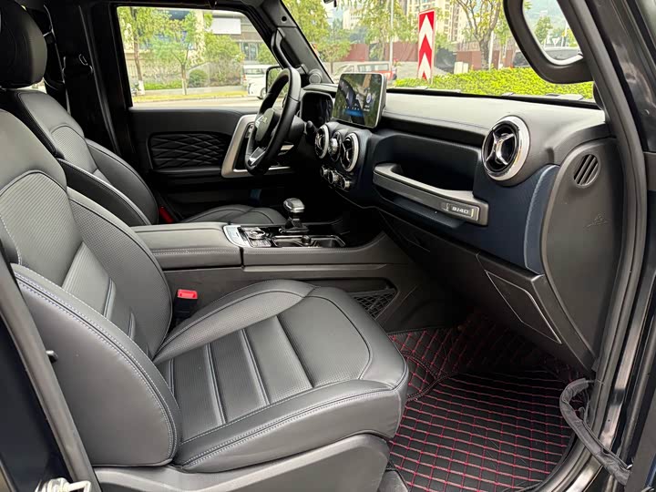 BAIC Beijing BJ40 2024 2024款 2.0D 刀锋英雄荣耀版