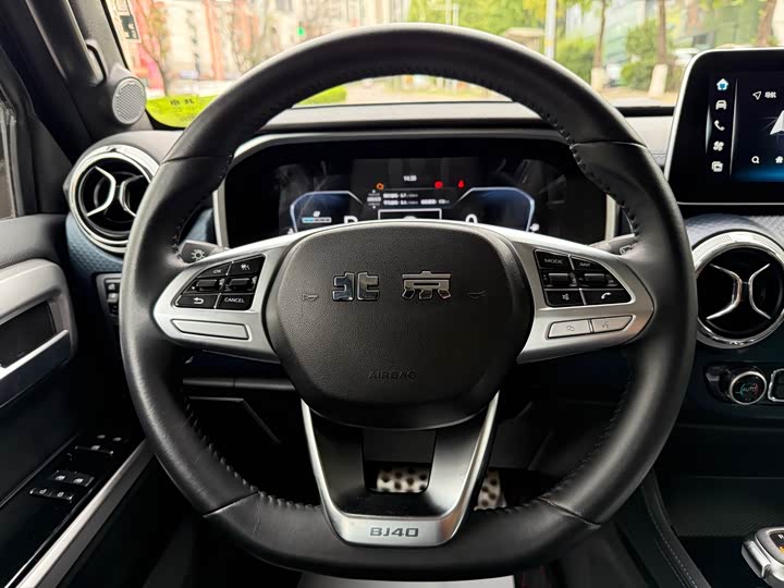 BAIC Beijing BJ40 2024 2024款 2.0D 刀锋英雄荣耀版