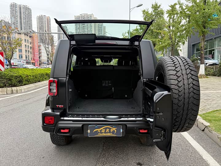 BAIC Beijing BJ40 2024 2024款 2.0D 刀锋英雄荣耀版