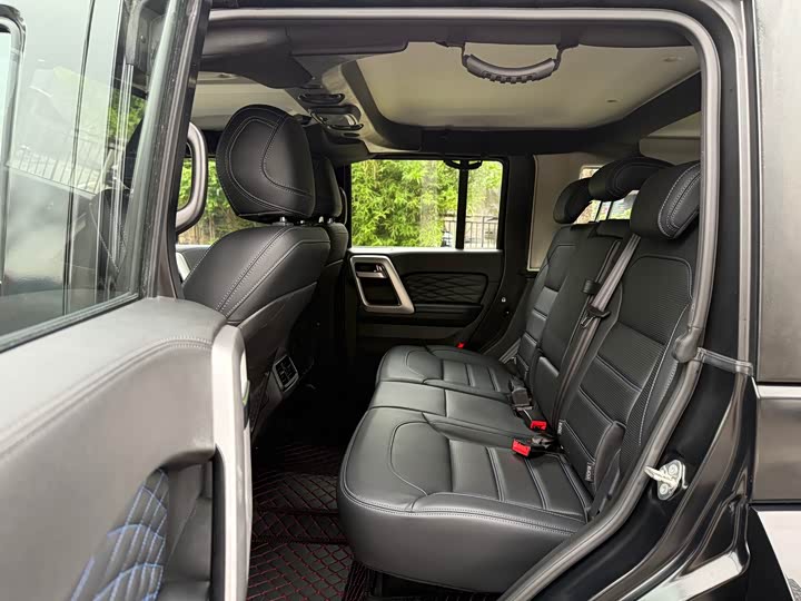 BAIC Beijing BJ40 2024 2024款 2.0D 刀锋英雄荣耀版